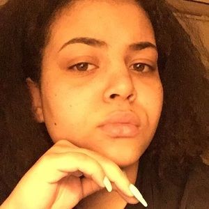 Meet your Posher, Monae